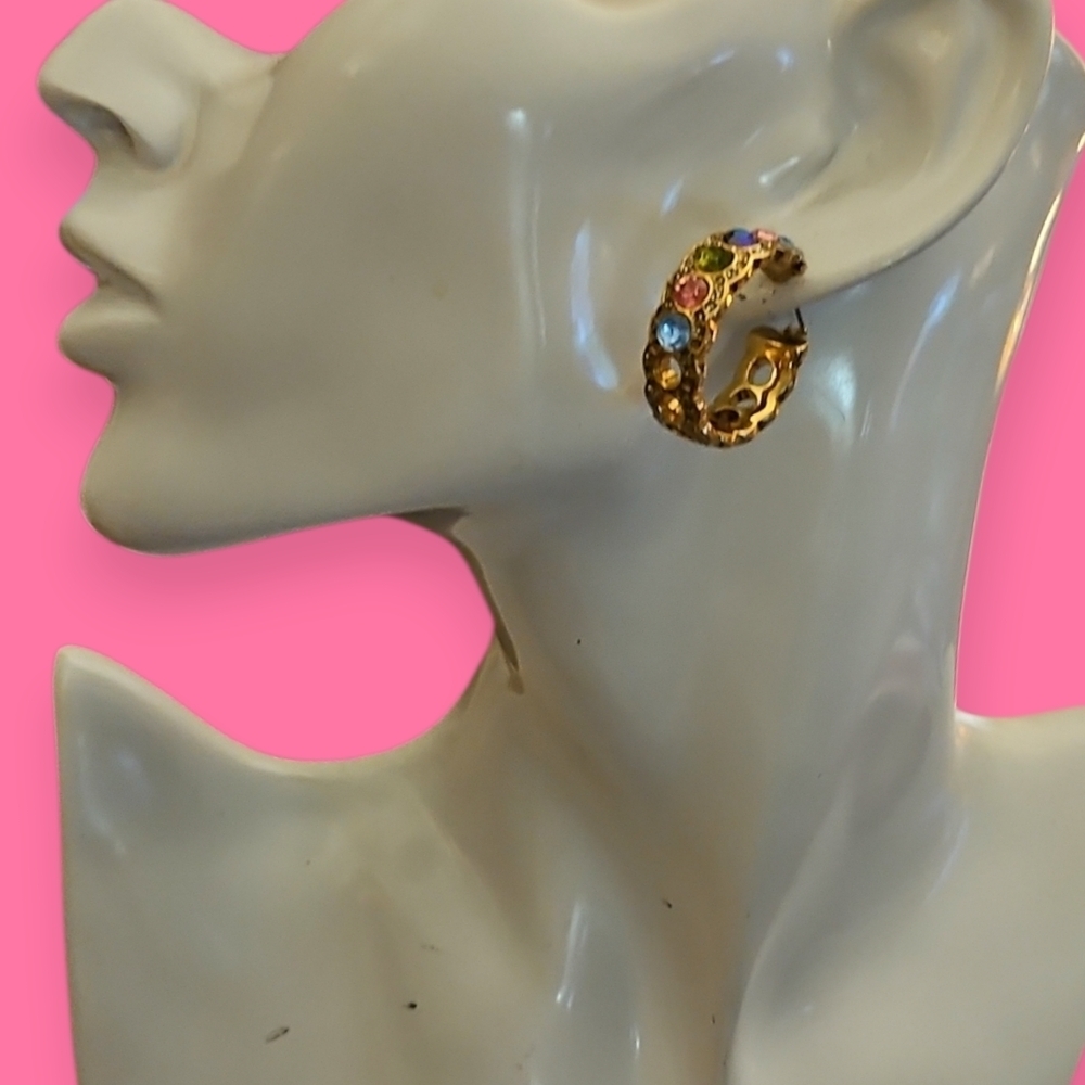 Vintage Goldtone Pastel Rainbow Scalloped Huggie Hoop Earrings
